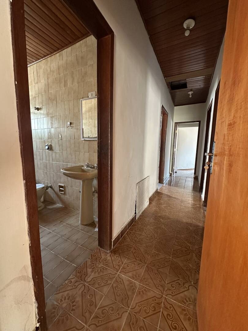 Casa, 4 quartos, 235 m² - Foto 3