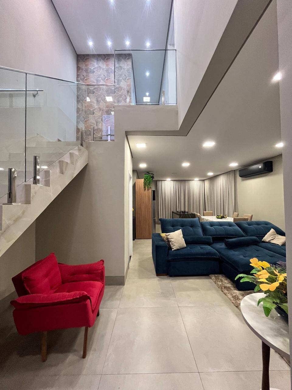 Casa, 3 quartos, 208 m² - Foto 1