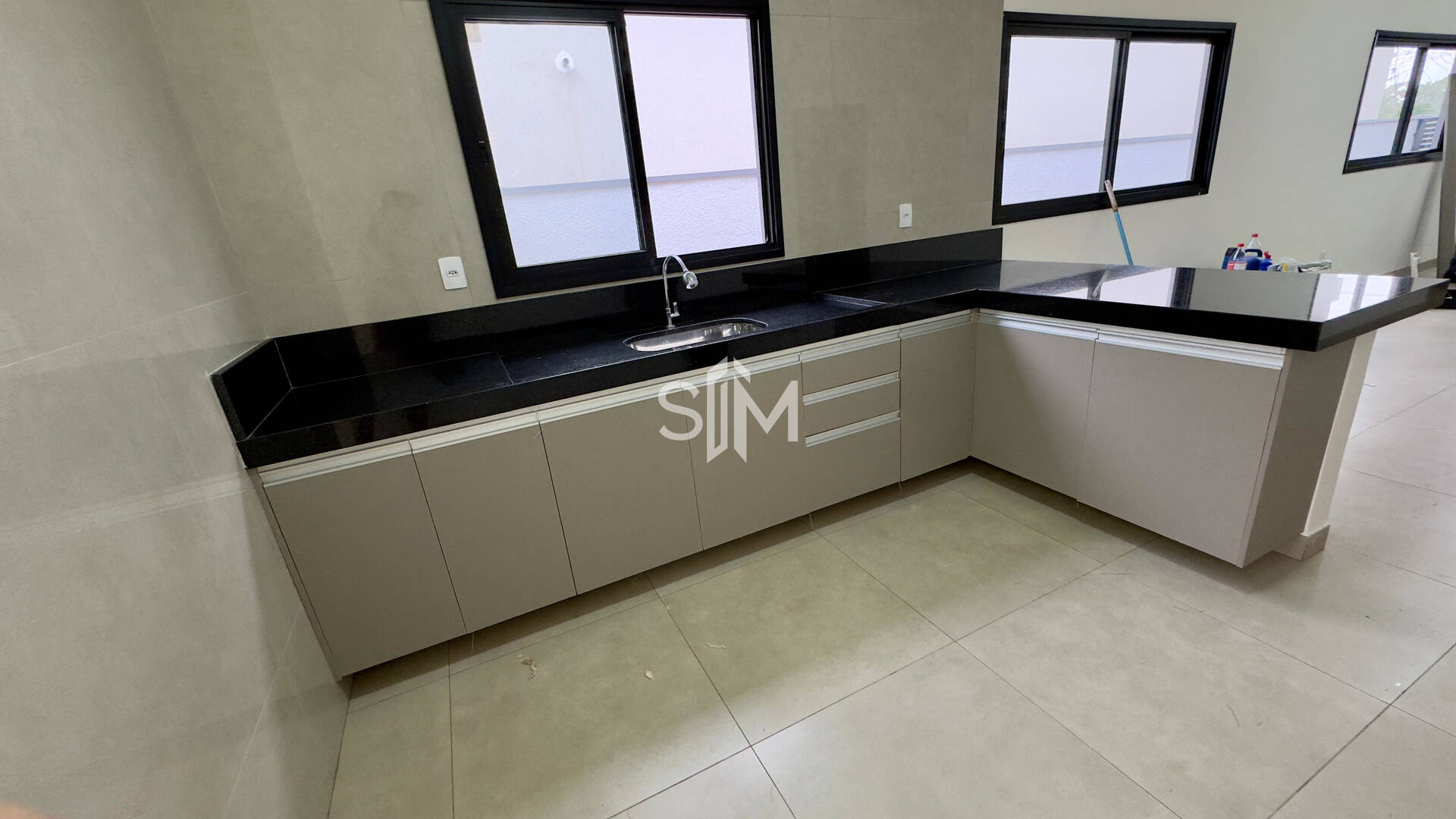 Casa de Condomínio à venda e aluguel com 3 quartos, 160m² - Foto 11