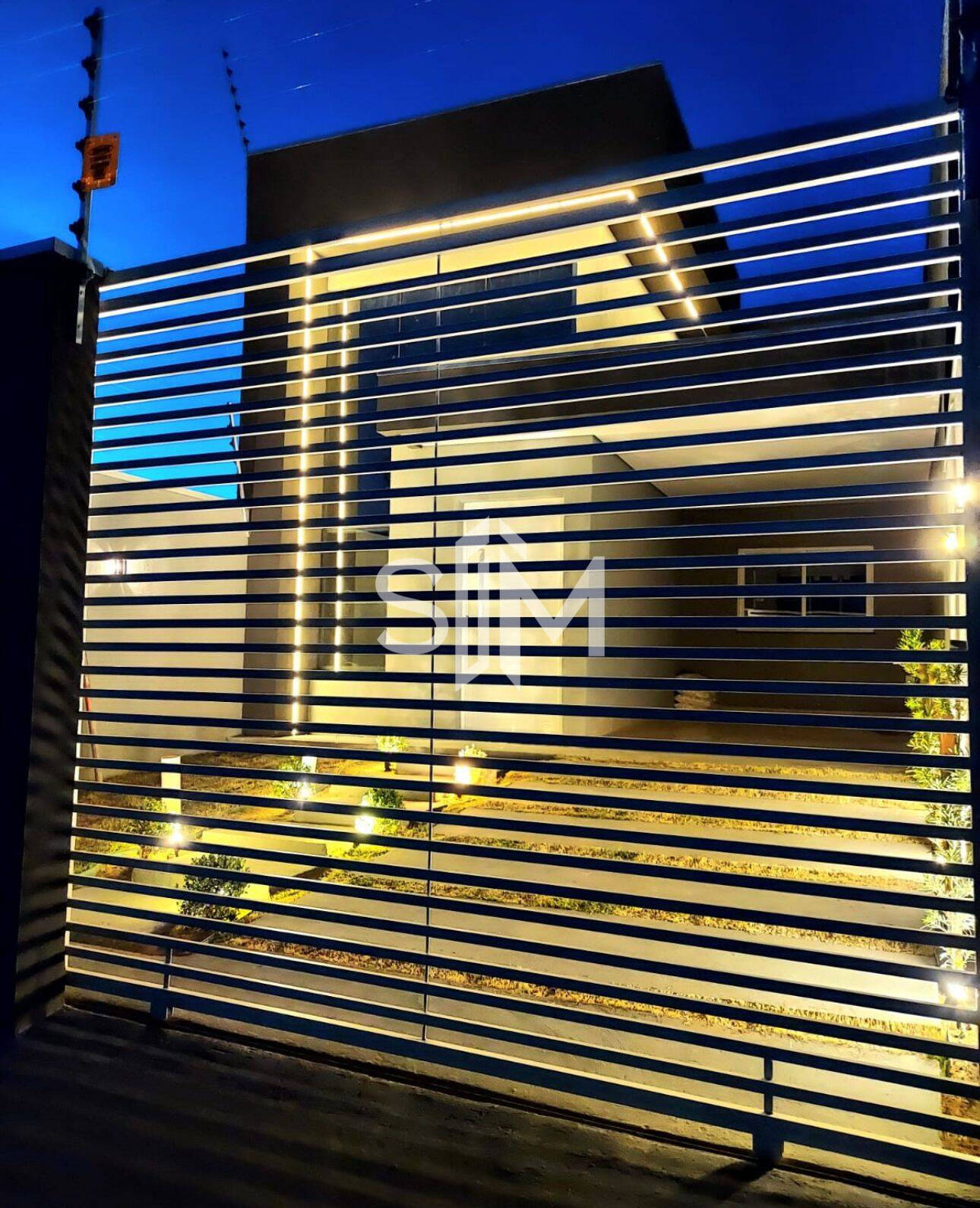 Casa à venda com 3 quartos, 100m² - Foto 2