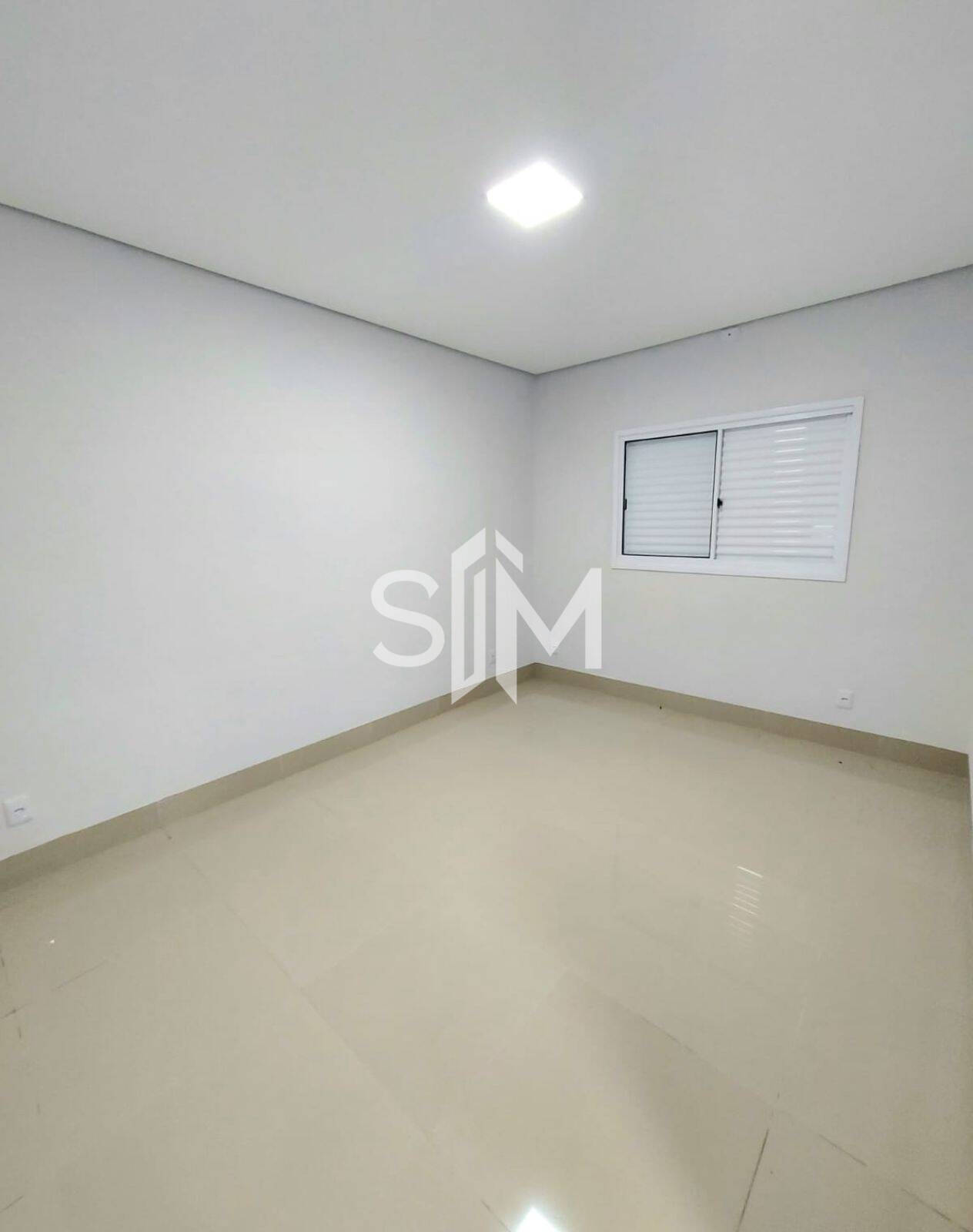 Casa à venda com 3 quartos, 100m² - Foto 4