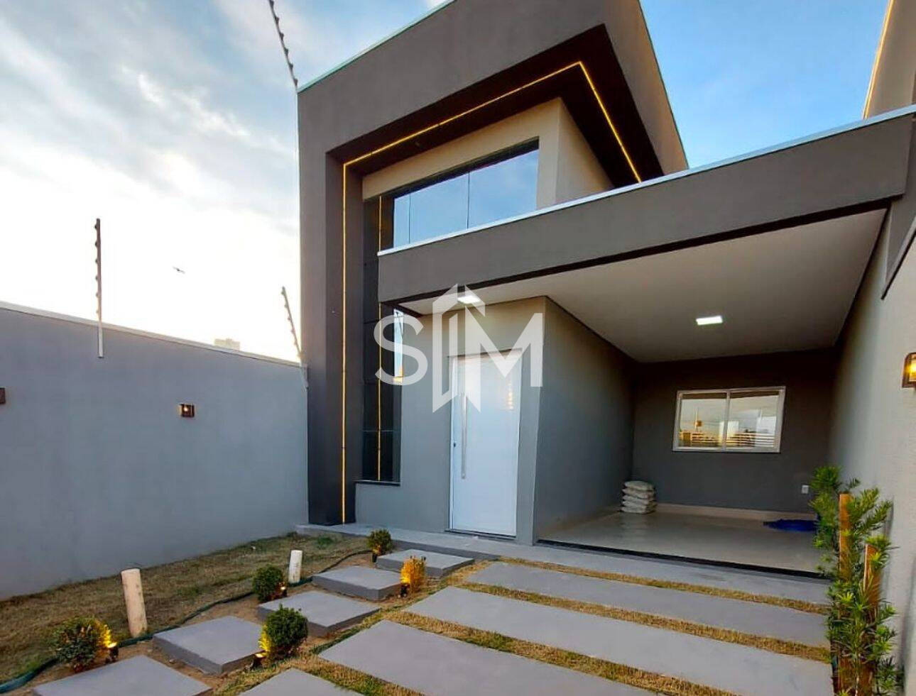 Casa à venda com 3 quartos, 100m² - Foto 1