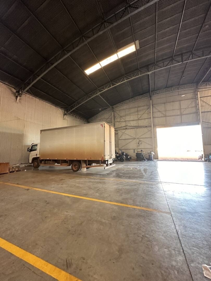 Sala-Conjunto, 1000 m² - Foto 1