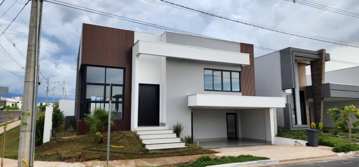 Casa, 3 quartos, 213 m² - Foto 1