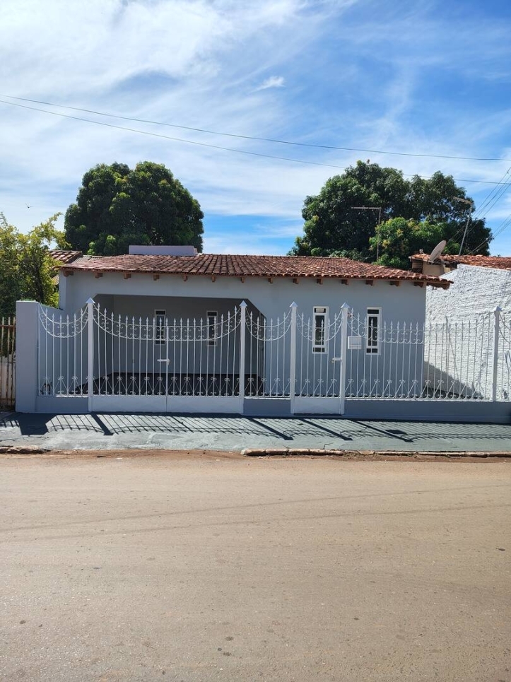 Casa, 4 quartos, 153 m² - Foto 1