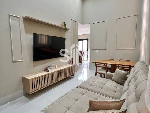 #716 - Casa para Venda em Cuiabá - MT - 2