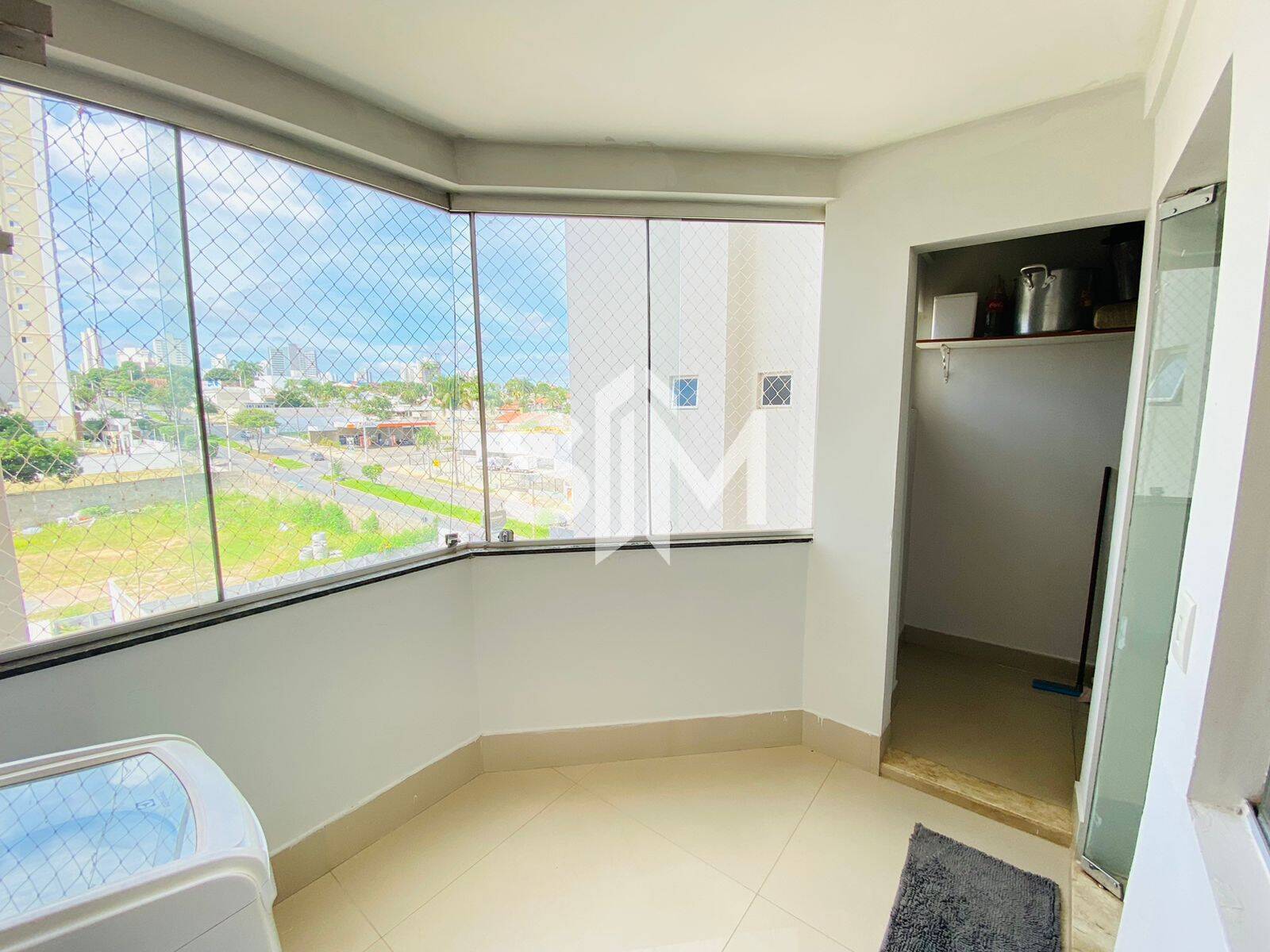 Apartamento para alugar com 3 quartos, 140m² - Foto 3