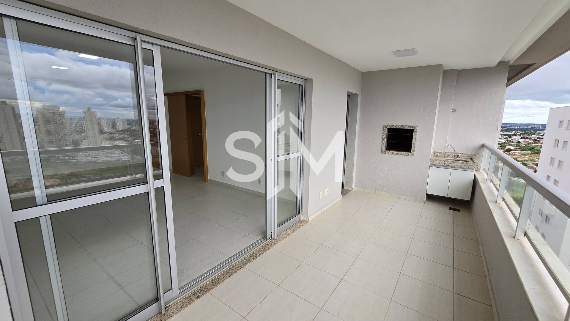 Apartamento à venda com 4 quartos, 143m² - Foto 1