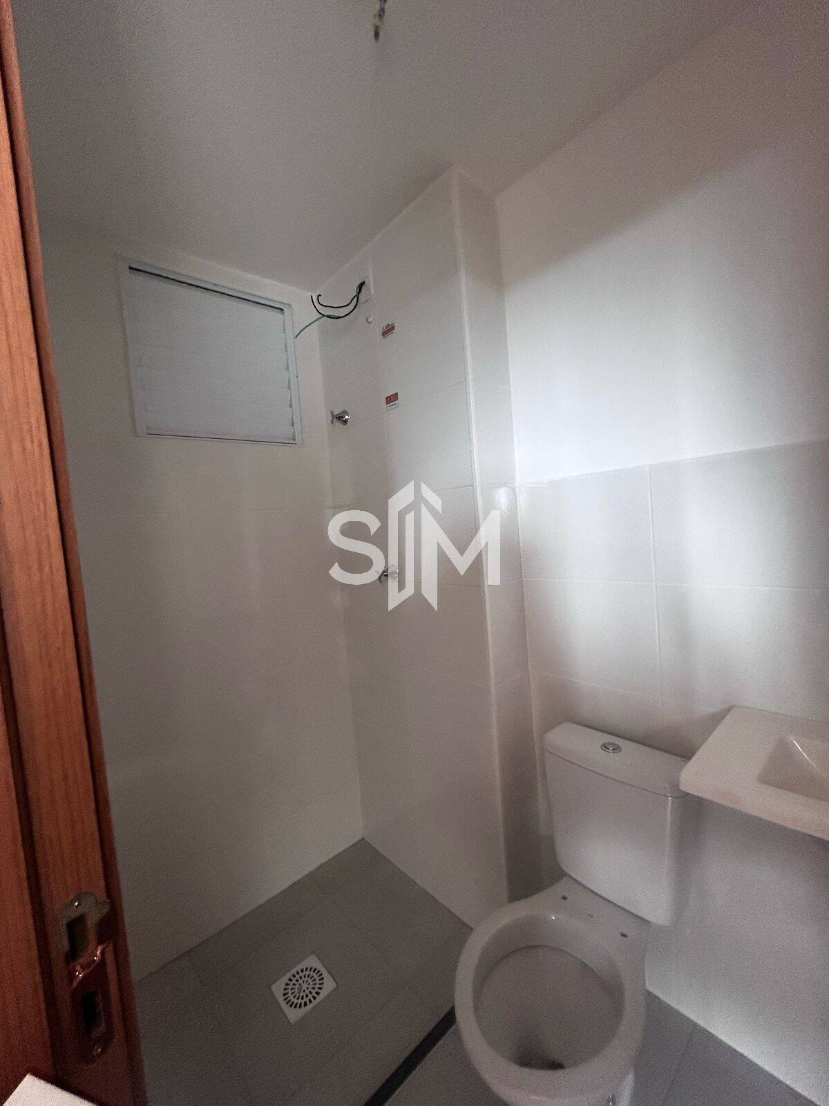 Apartamento para alugar com 2 quartos, 42m² - Foto 14