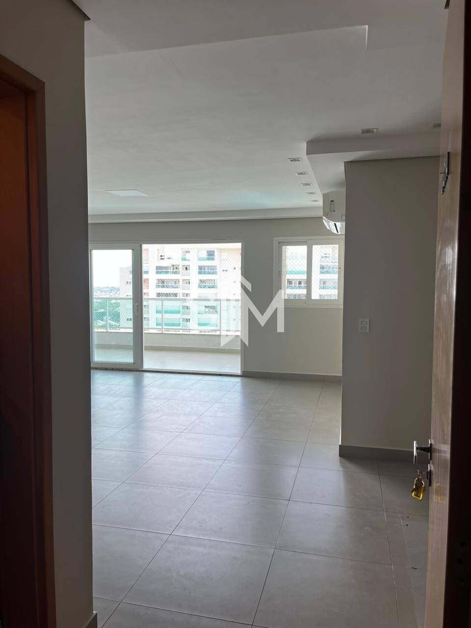 Apartamento para alugar com 3 quartos, 155m² - Foto 13