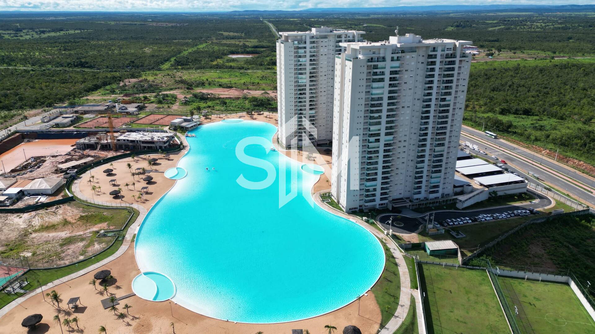 Apartamento para alugar com 3 quartos, 155m² - Foto 1