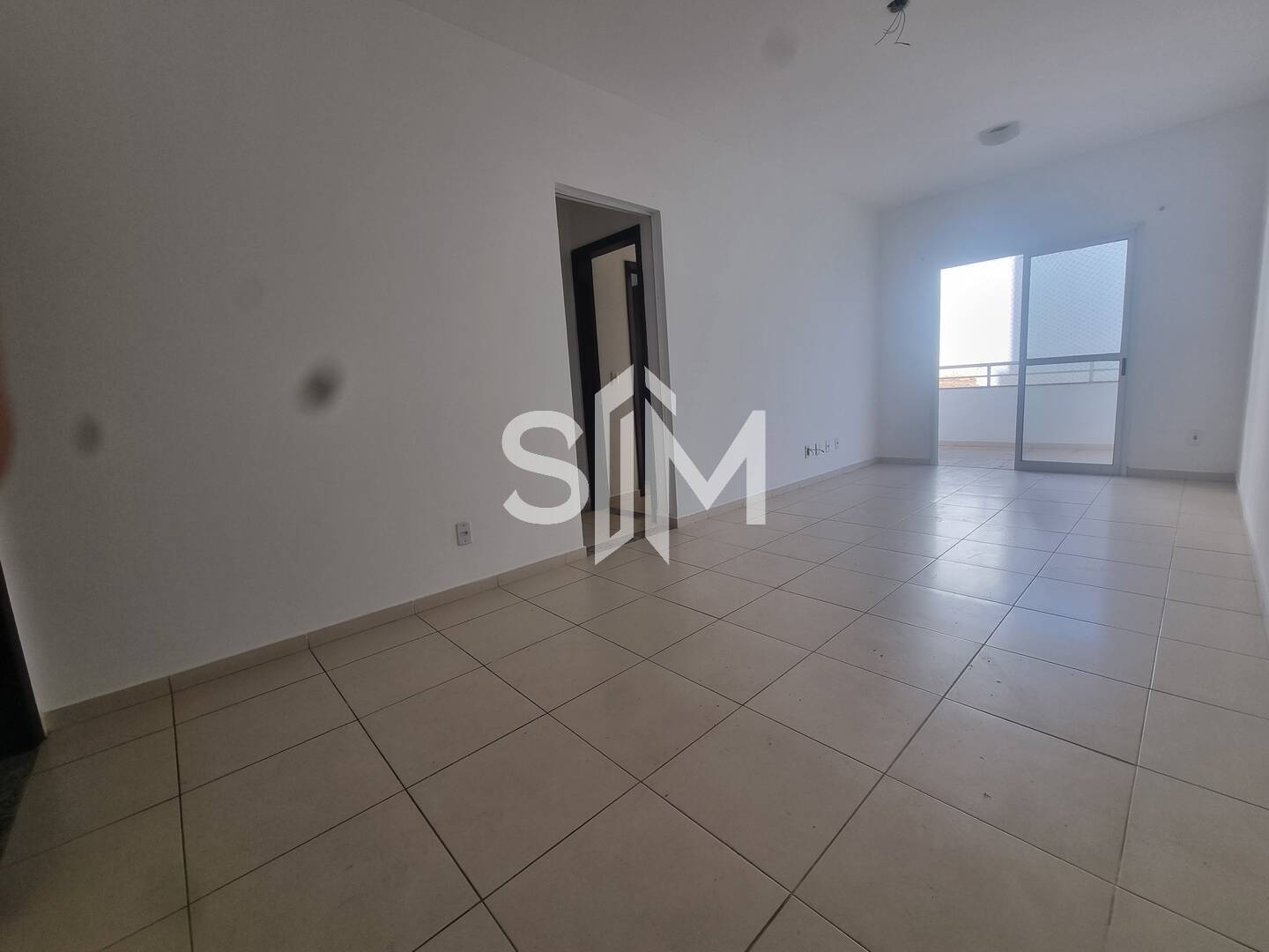 Apartamento à venda com 2 quartos, 70m² - Foto 2