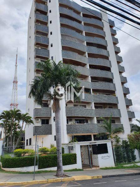 Apartamento à venda com 3 quartos, 160m² - Foto 1