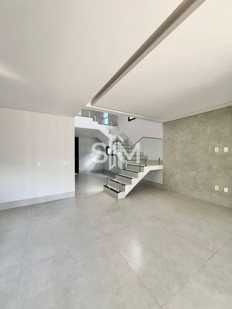Casa, 3 quartos, 251 m² - Foto 4
