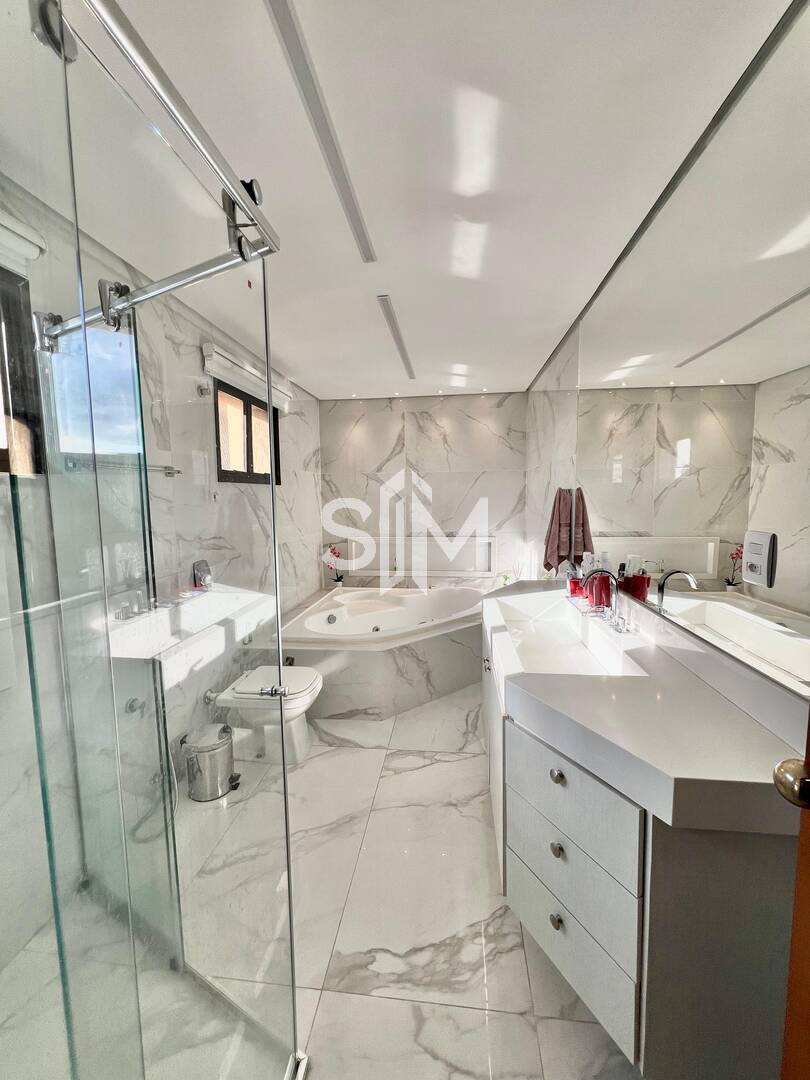 Apartamento, 3 quartos, 245 m² - Foto 2